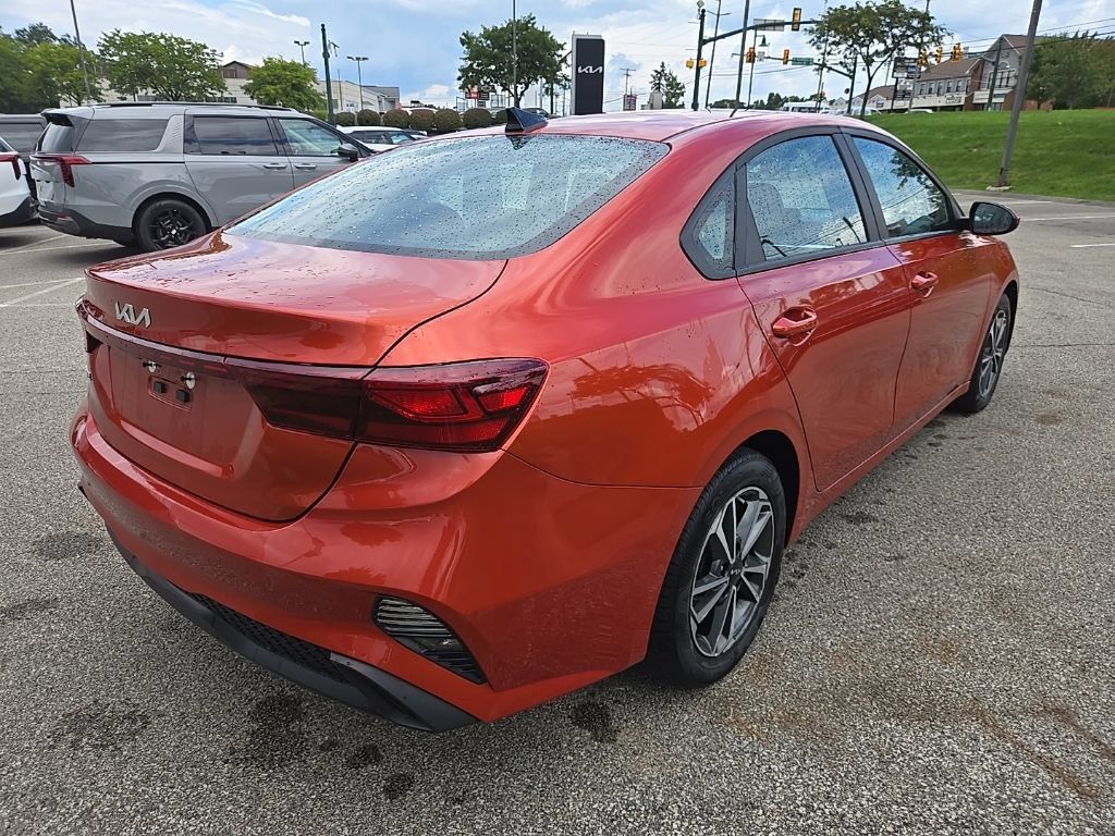 Certified 2023 Kia Forte LXS FWD image 3