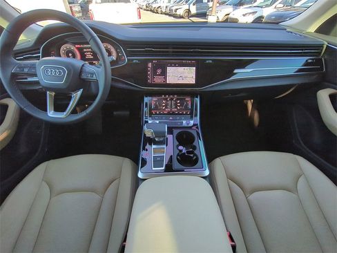 Used 2025 Audi Q8 Premium Plus image 15