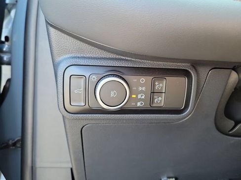 Used 2026 Ford Explorer Active w/ Active Comfort Package RWD image 14