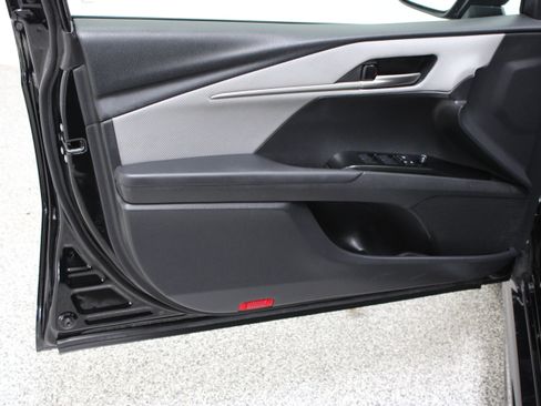 Used 2026 Toyota Camry SE w/ Convenience Package FWD image 12