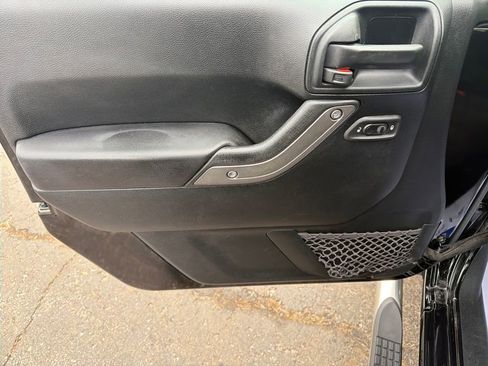 Used 2018 Jeep Wrangler Sport image 13