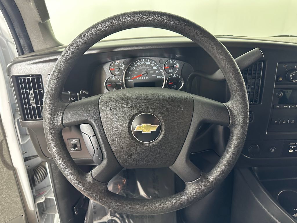 Used 2025 Chevrolet Express 3500 LT w/ LT Preferred Equipment Group RWD image 19