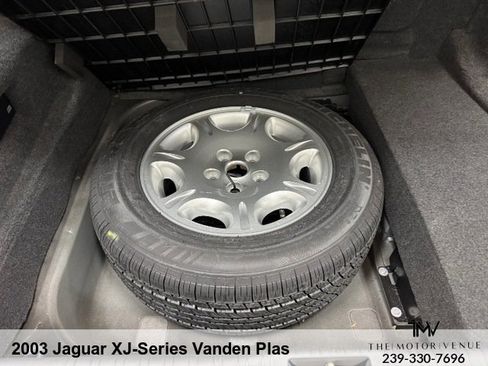 Used 2003 Jaguar XJ8 L RWD image 39