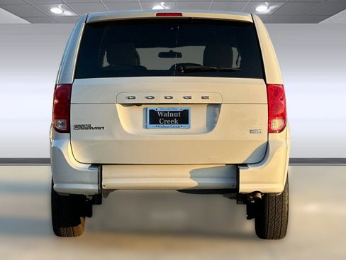 Used 2017 Dodge Grand Caravan SE w/ Power Window Group image 10