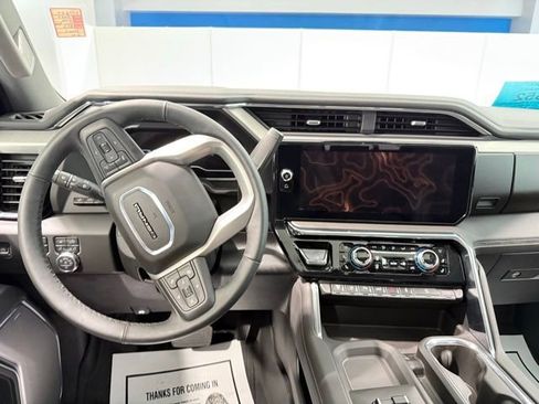 Used 2025 GMC Sierra 2500 Denali w/ Denali Reserve Package image 17