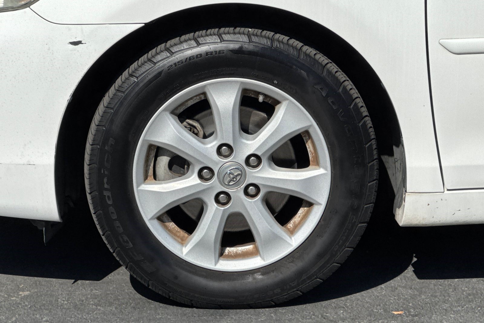 Used 2010 Toyota Camry LE FWD image 34