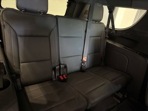 Certified 2021 Chevrolet Suburban High Country w/ Premium Package AWD/4WD image 11