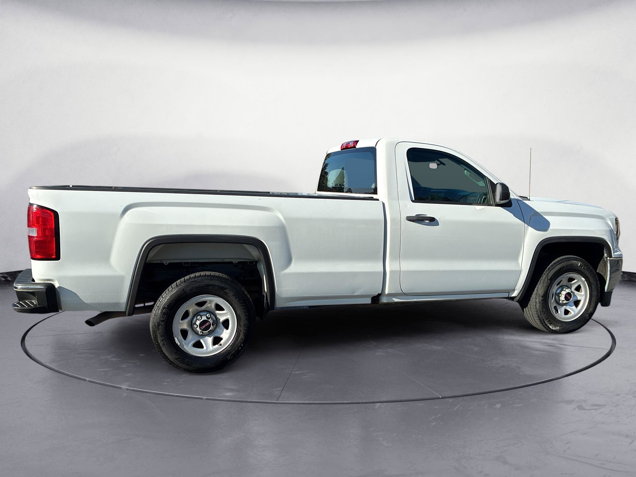 Used 2016 GMC Sierra 1500 2WD Regular Cab image 3
