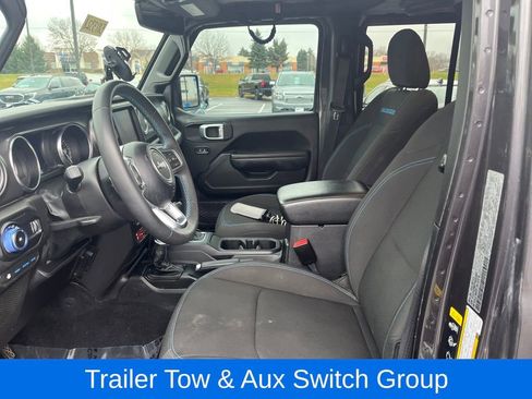 Used 2023 Jeep Wrangler Unlimited Rubicon 4xe image 11