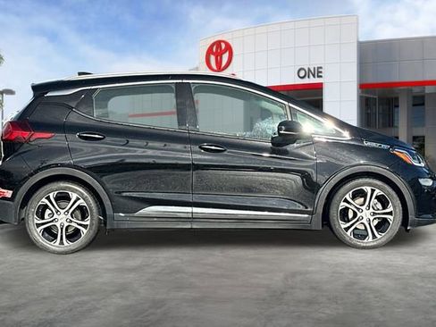 Used 2017 Chevrolet Bolt Premier w/ Driver Confidence II Package image 3
