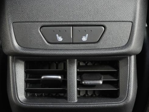 New 2026 Chevrolet Equinox ACTIV w/ Convenience Package III image 40