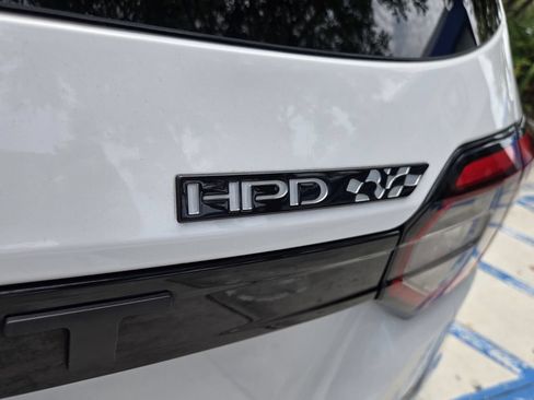 Used 2023 Honda Pilot Touring image 14