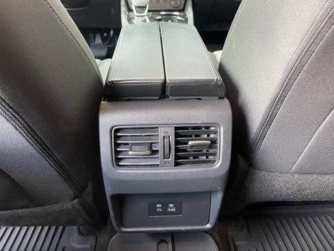 Certified 2021 Nissan Rogue SV image 16