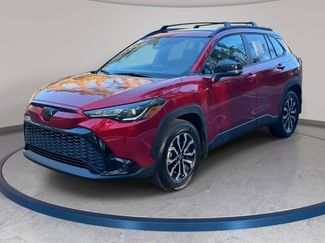 Used 2025 Toyota Corolla Cross SE video 1