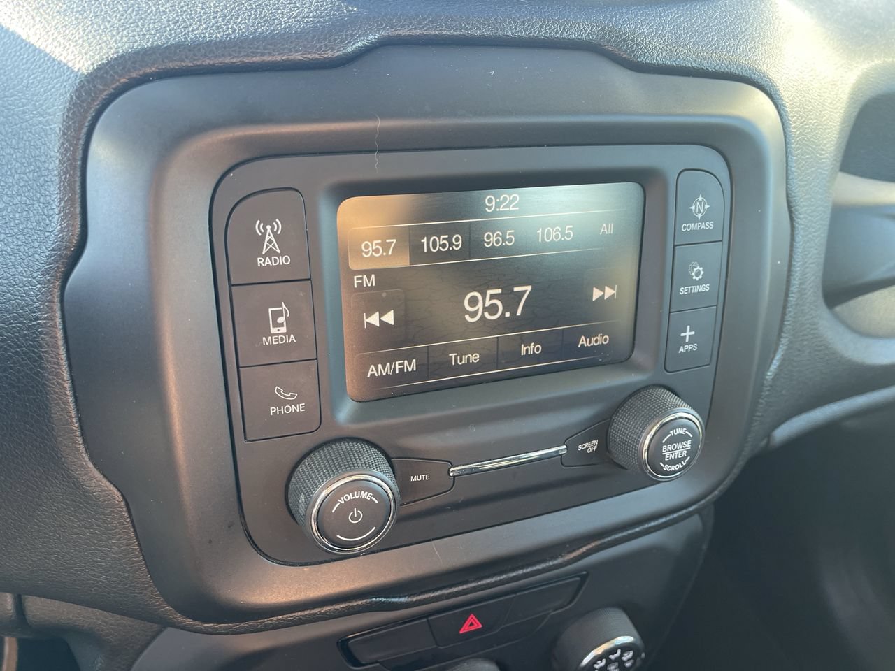 Used 2020 Jeep Renegade Sport FWD image 13