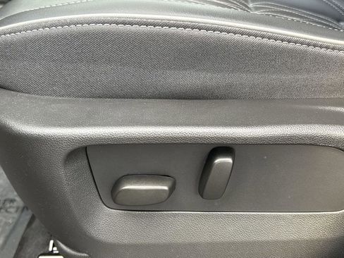 Used 2023 Buick Envision Avenir image 14