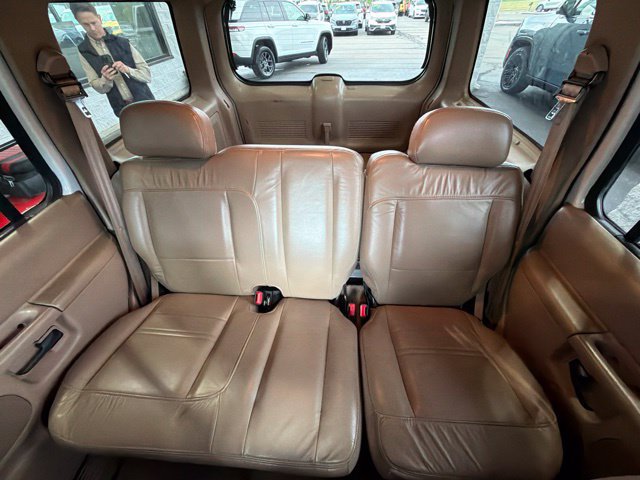Used 2000 Ford Explorer Eddie Bauer AWD/4WD image 17