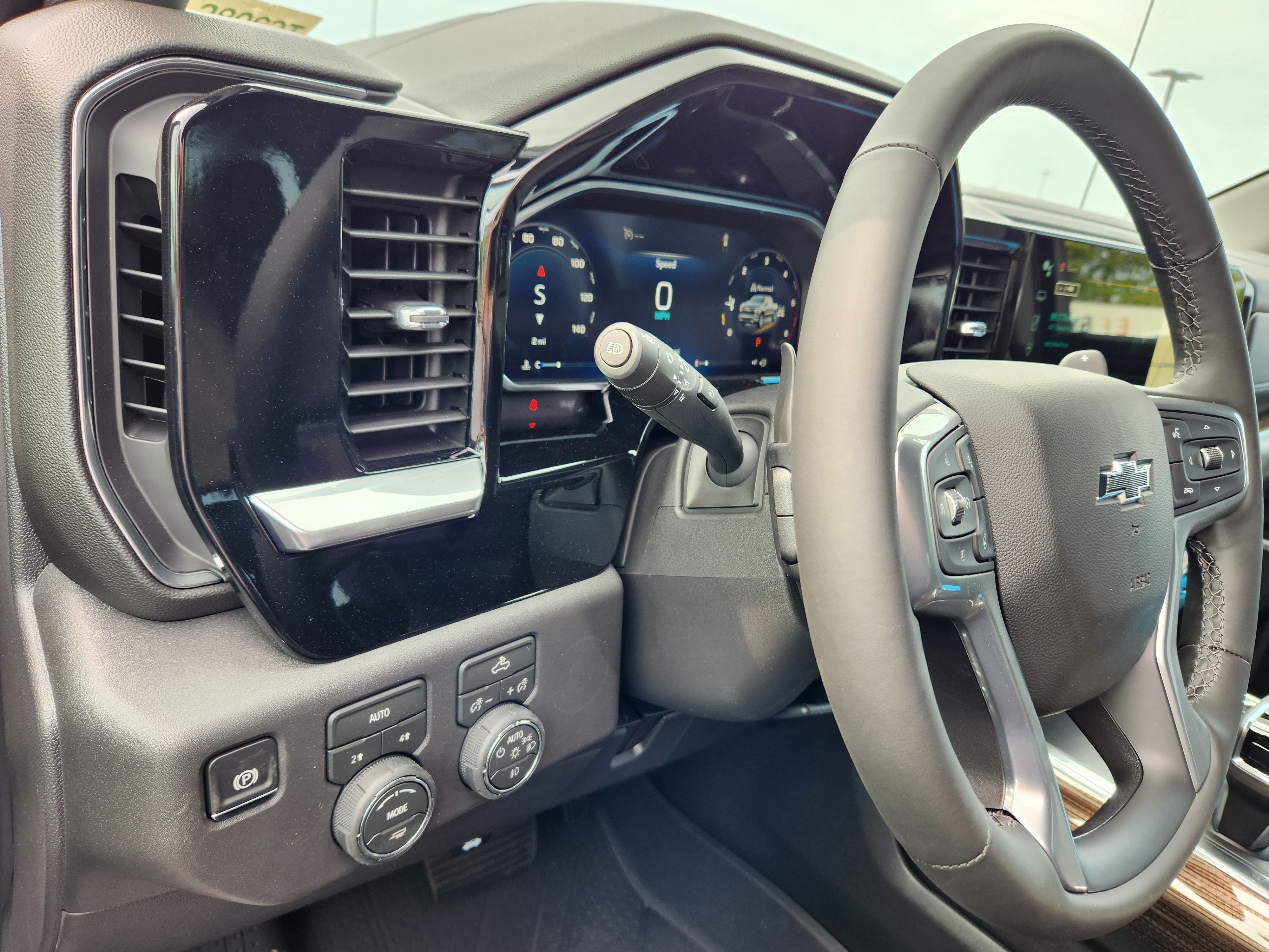 New 2026 Chevrolet Silverado 1500 RST w/ Convenience Package II AWD/4WD image 17
