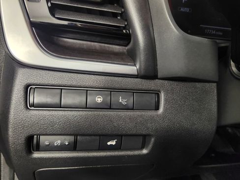 Used 2023 Nissan Rogue Platinum w/ Platinum Premium Package AWD/4WD image 23