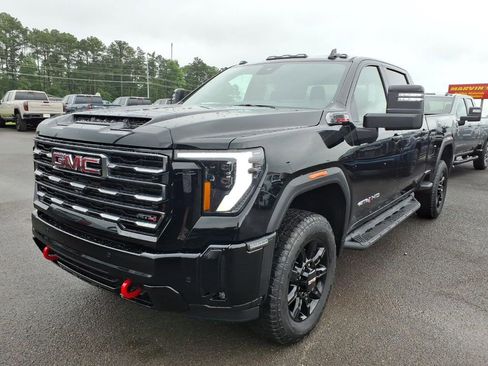 New 2026 GMC Sierra 2500 AT4 w/ Max Trailering Package AWD/4WD image 3