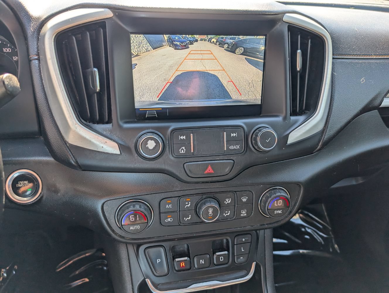 Used 2020 GMC Terrain SLE w/ Driver Convenience Package FWD image 23