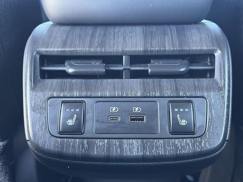 Certified 2023 Nissan Ariya AWD image 31