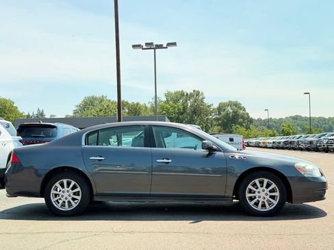 Used 2011 Buick Lucerne CXL FWD image 30