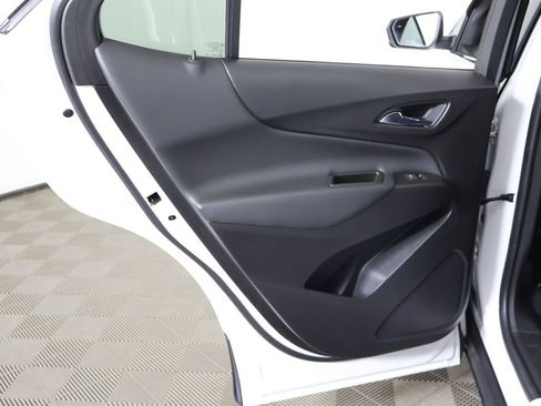 Used 2023 Chevrolet Equinox LT image 25