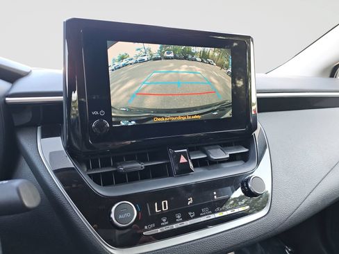 Used 2024 Toyota Corolla LE FWD image 28