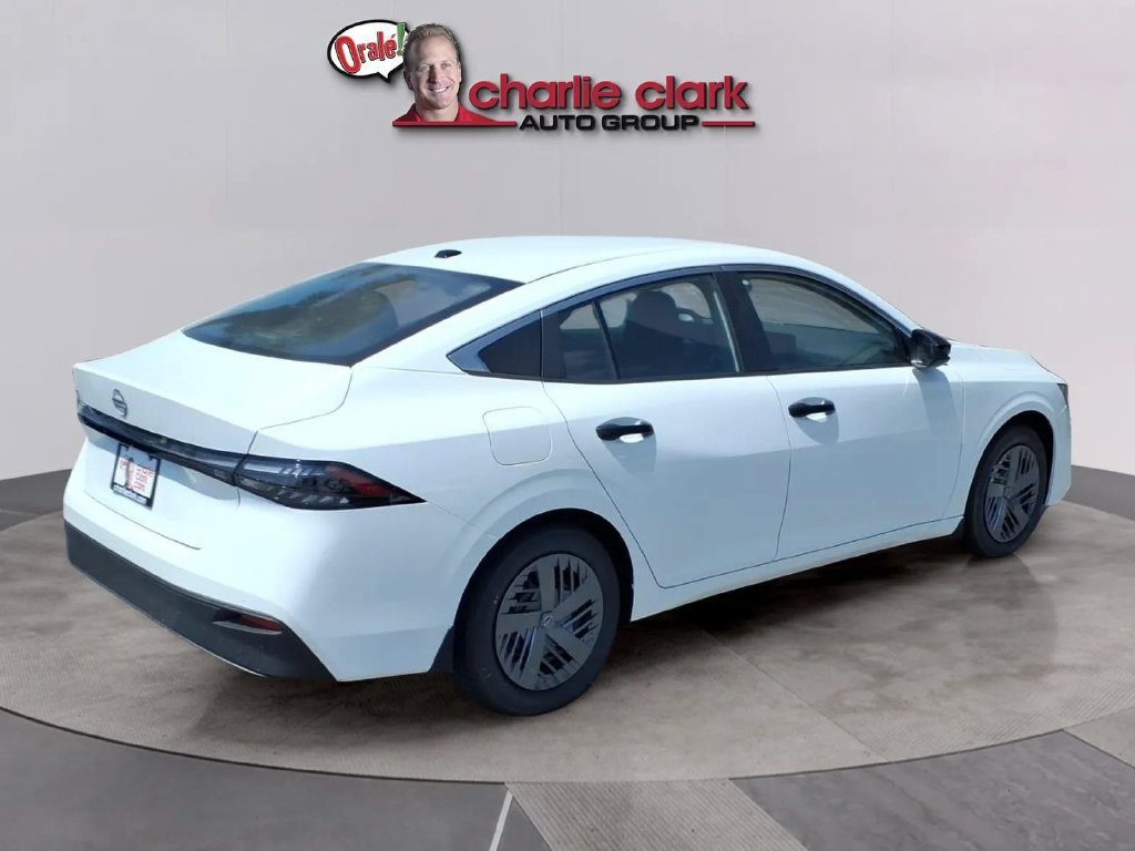 New 2027 Nissan Sentra S w/ Floor Mat Package FWD image 5