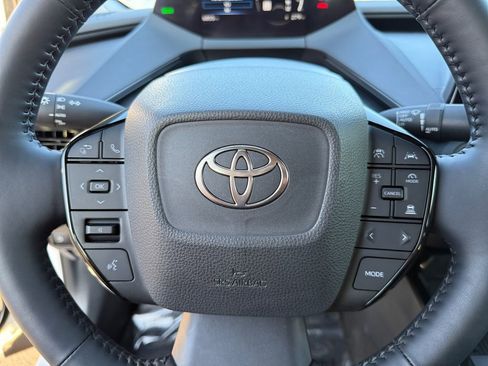 Used 2025 Toyota Prius XLE image 20