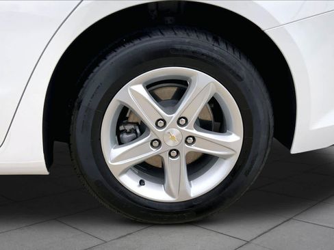 Used 2024 Chevrolet Malibu LT FWD image 11