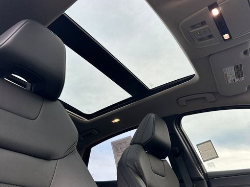 Certified 2024 Nissan Ariya EVOLVE+ image 19