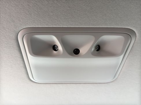 Used 2024 Kia Carnival LX image 42