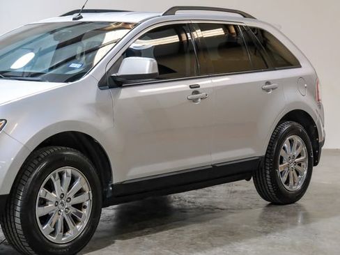 Used 2010 Ford Edge SEL image 7
