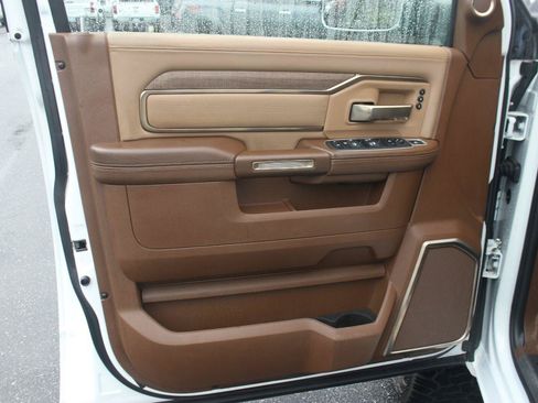 Used 2022 RAM 2500 Limited AWD/4WD image 12