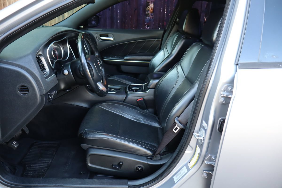 Used 2015 Dodge Charger SXT w/ AWD Plus Group image 19