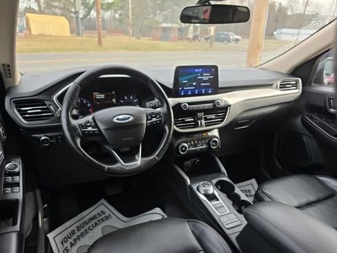 Used 2020 Ford Escape SEL image 13