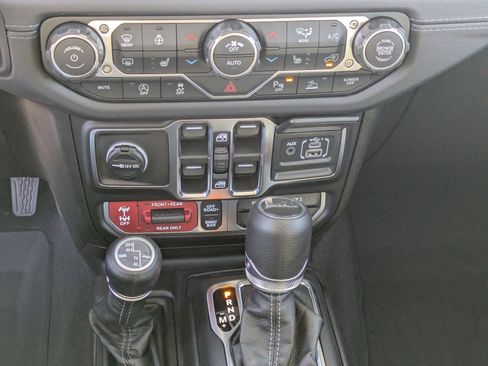 New 2026 Jeep Gladiator Rubicon w/ Safety Group image 20