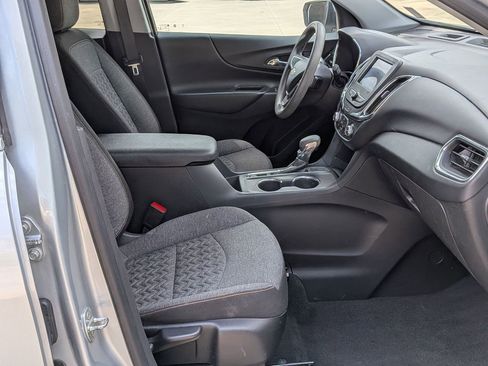 Used 2022 Chevrolet Equinox LT FWD image 25