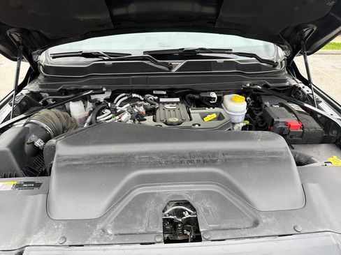 Used 2025 RAM 3500 Limited AWD/4WD image 23