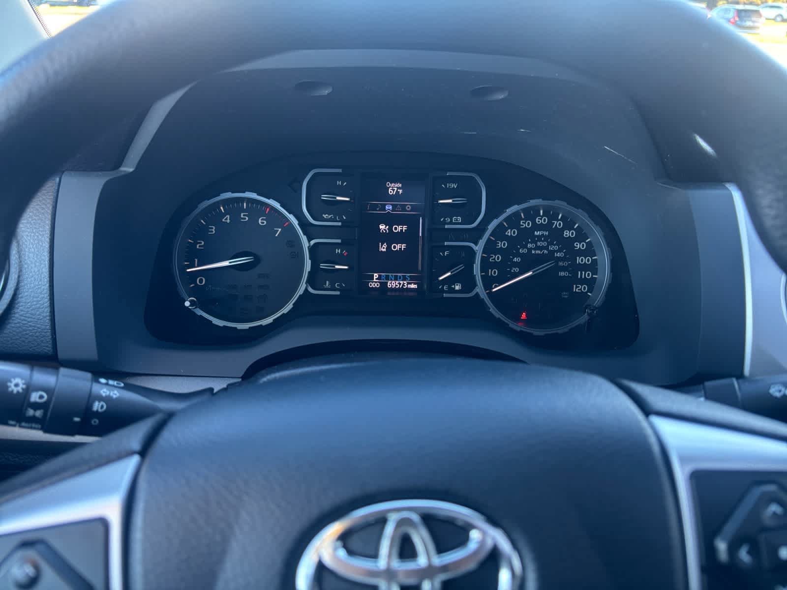 Used 2020 Toyota Tundra 4x4 CrewMax image 12