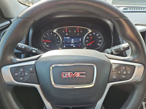 Used 2024 GMC Terrain SLE w/ Driver Convenience Package FWD image 12