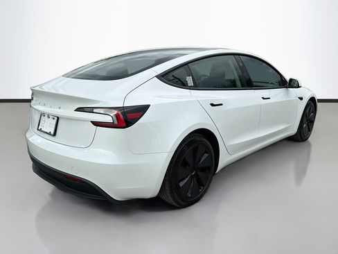 Used 2024 Tesla Model 3 Standard Range image 3