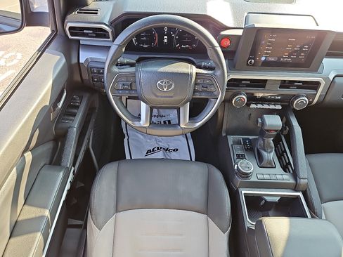 Used 2024 Toyota Tacoma TRD Off-Road AWD/4WD image 11