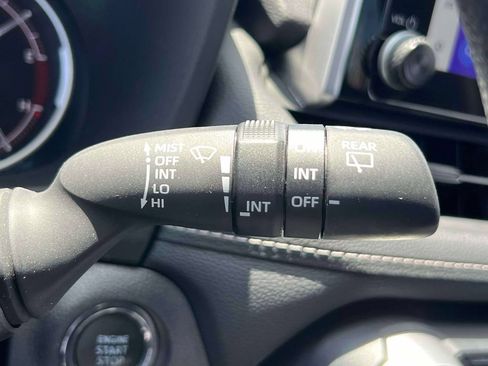 Used 2025 Toyota RAV4 XLE FWD image 24