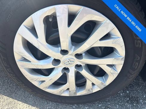 Used 2019 Toyota Corolla LE FWD image 11