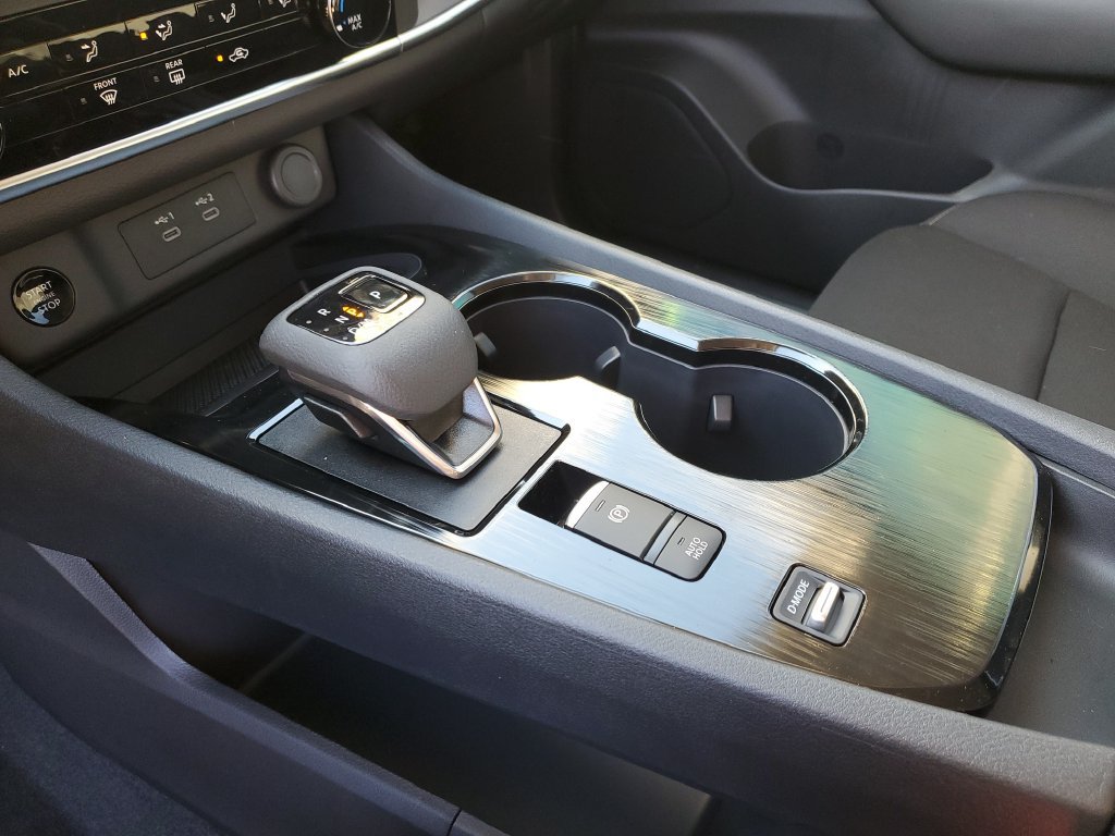 New 2027 Nissan Rogue S FWD image 32