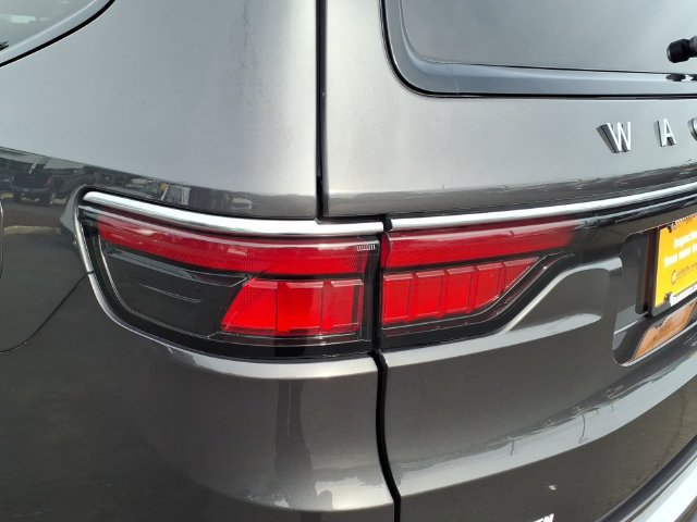 Certified 2023 Jeep Wagoneer 4WD image 13