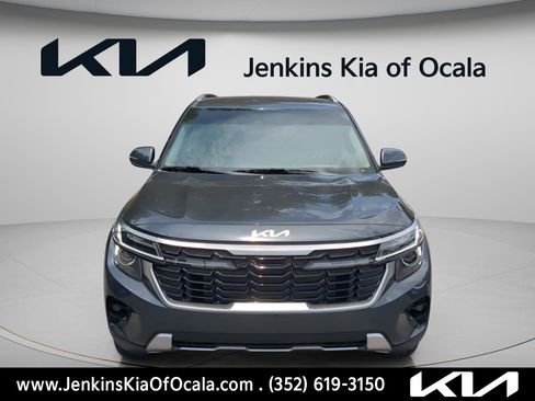 Certified 2025 Kia Seltos EX FWD image 8